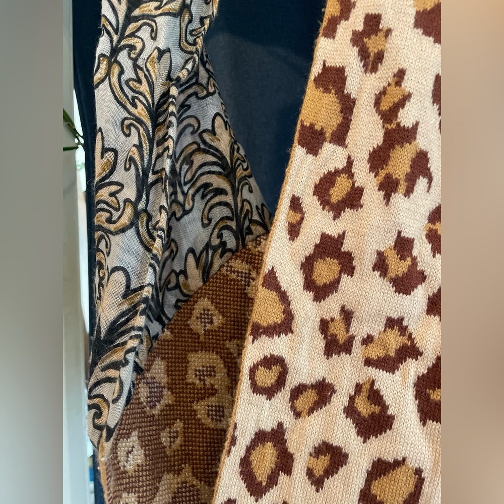 Anthropologie leopard pattern infinity scarf